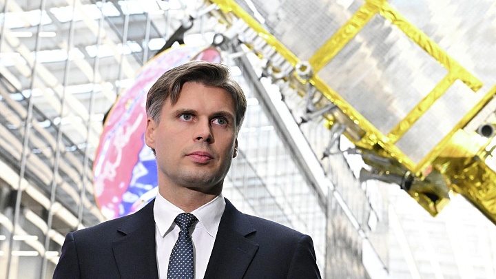 Баканов рассказал о планах по запуску низкоорбитальной спутниковой связи