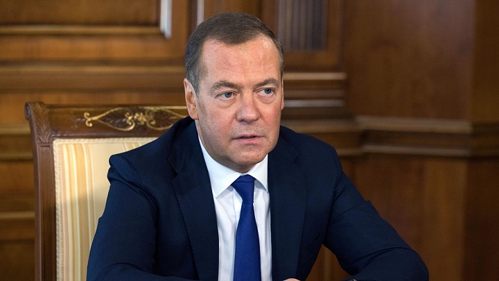 Медведев заявил, что западная дипломатия утратила доверие