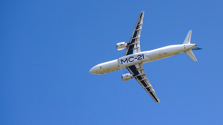 Чемезов рассказал, когда начнется серийное производство МС-21 и SJ-100